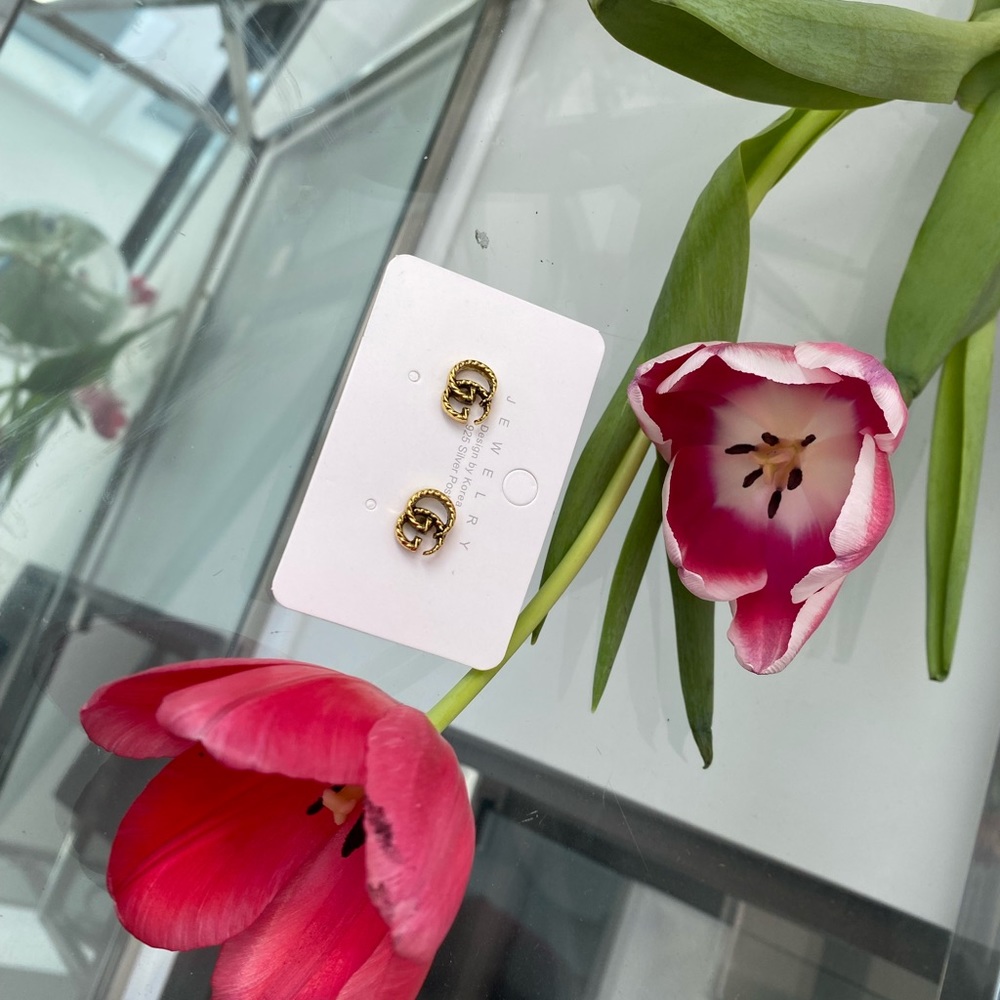 Luxury letter studs earrings ⭐️Host Pick ⭐️